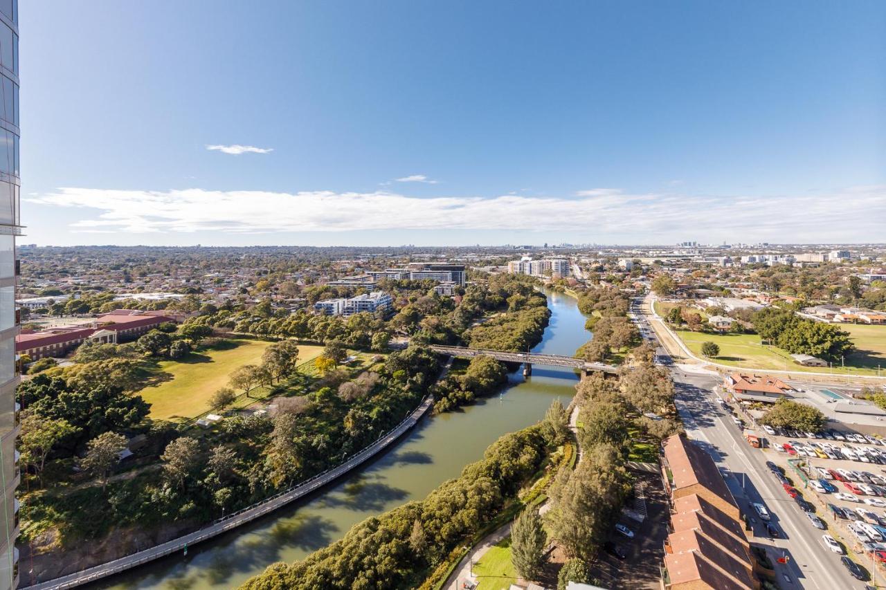 Meriton Suites George Street, Parramatta Sidney Exterior foto