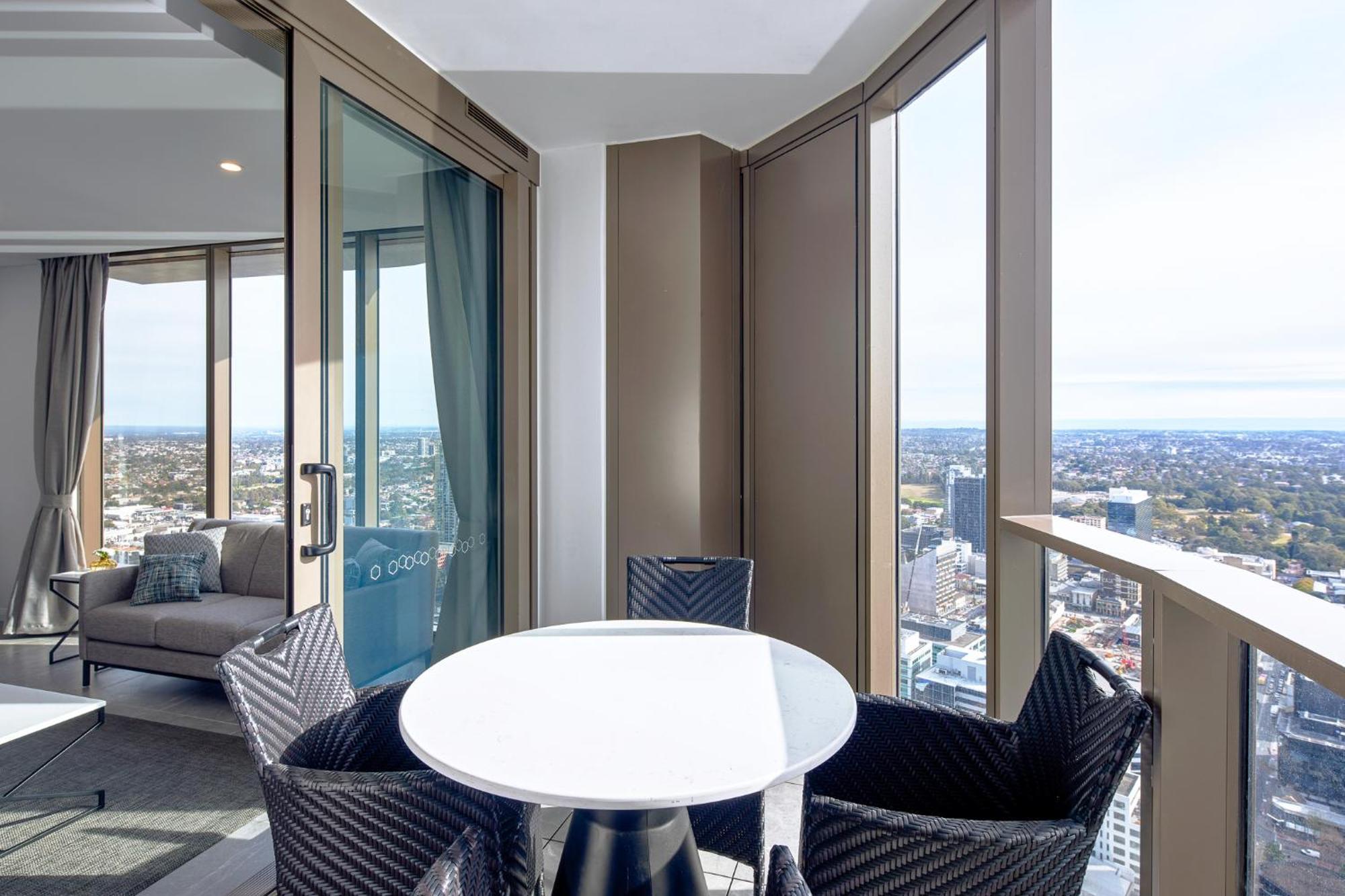 Meriton Suites George Street, Parramatta Sidney Exterior foto